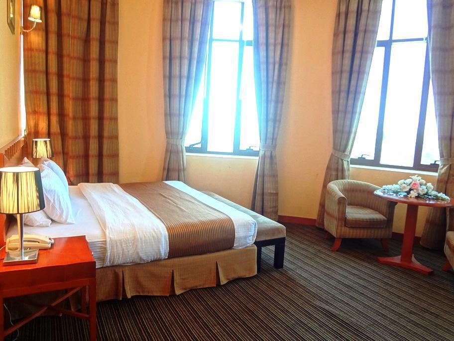 Al Massa Plus Hotel Аль-Айн Екстер'єр фото